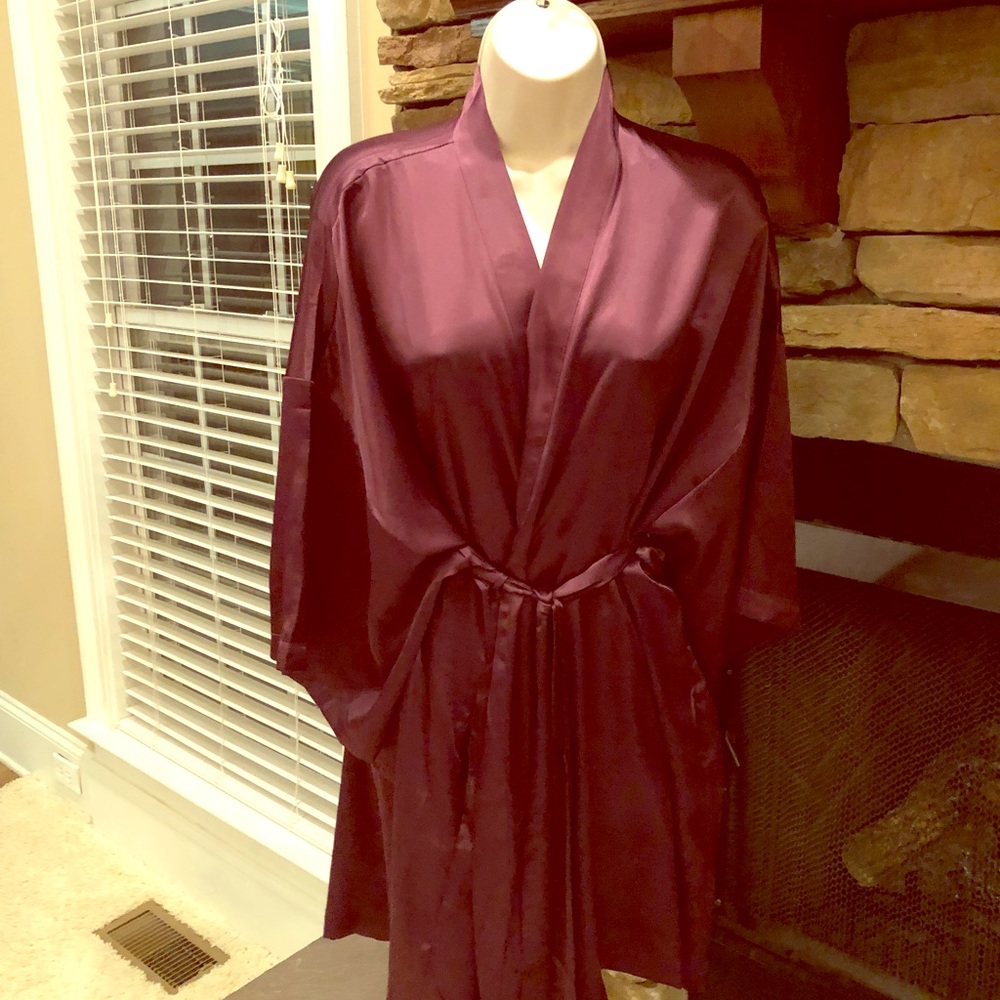 VICTORIA'S SECRET Satin ROBE BURGUNDY SIZE O/S